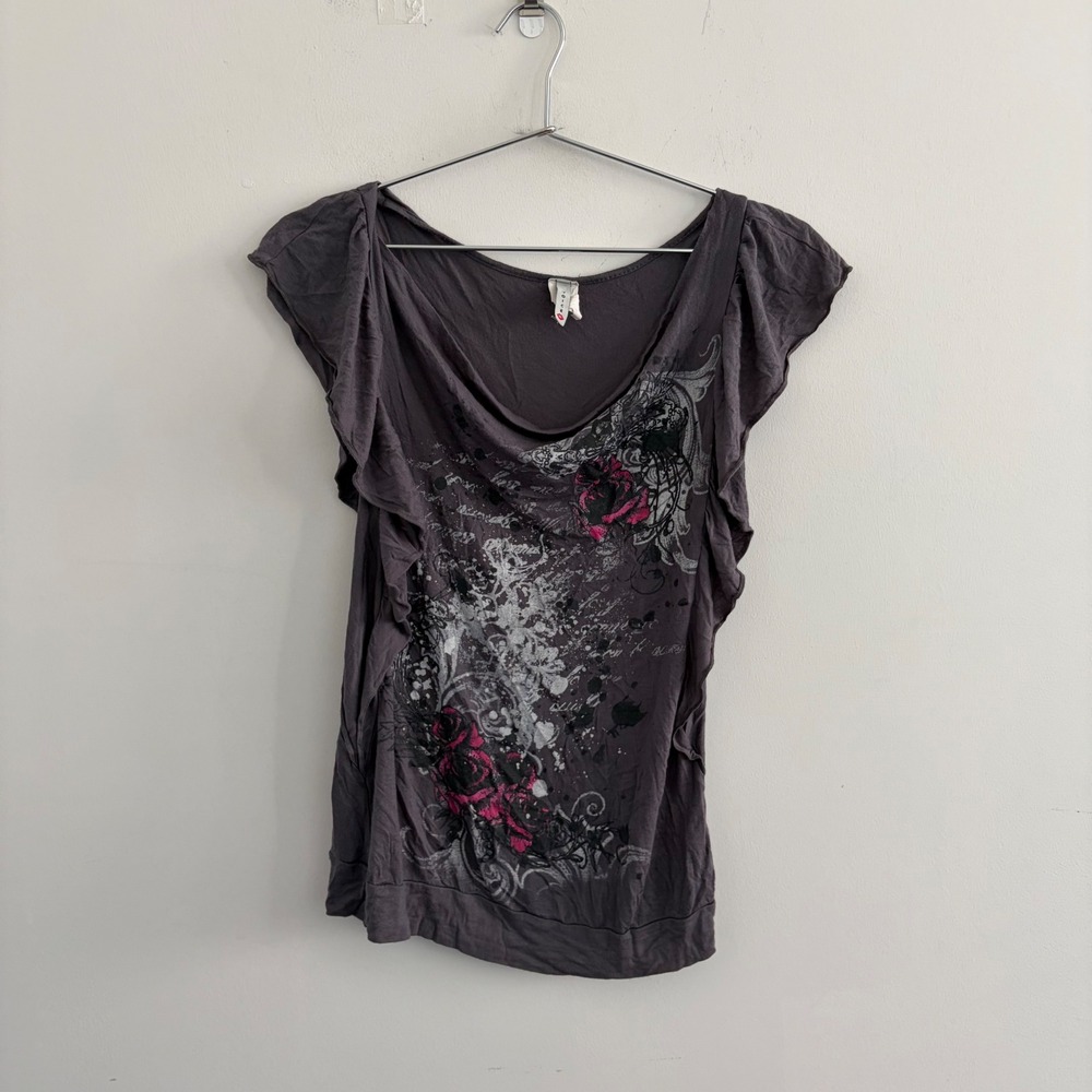 Voice Y2K Graphic Ruffle Sleeve Scoop Neck Top Grey Pink Rose